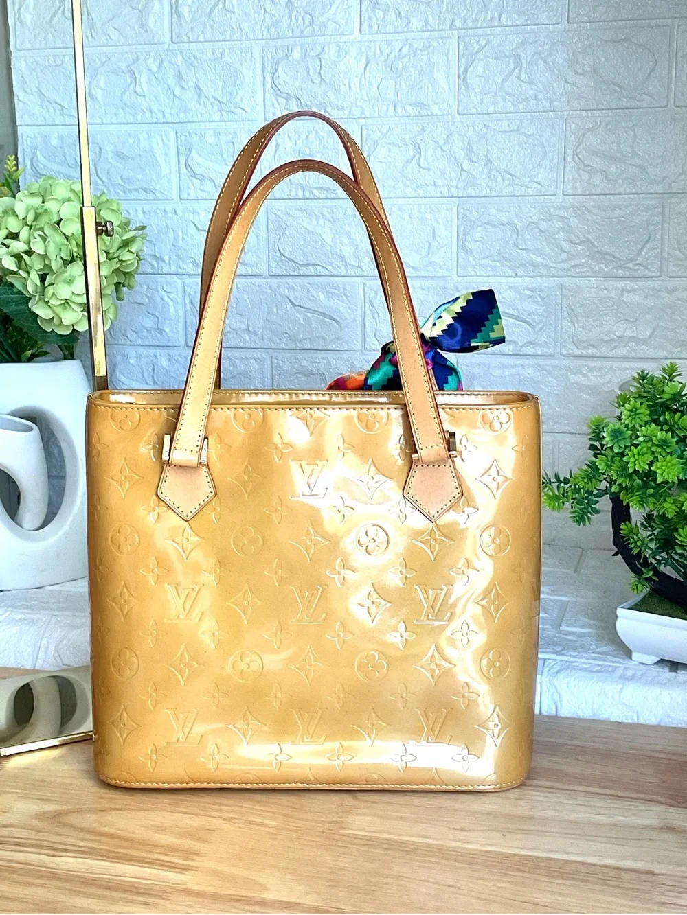 ✅LV HANDBAG VERNIS LEATHER